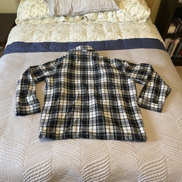 LL Bean Cotton Button up Size Large - Picture 6 of 9